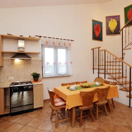 Guest house Maya 165