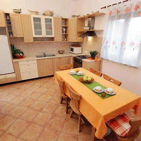 Maya 165 Guest house 3*
