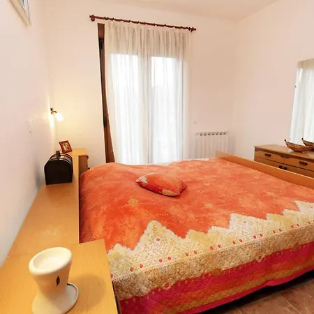 Guest house Maya 165